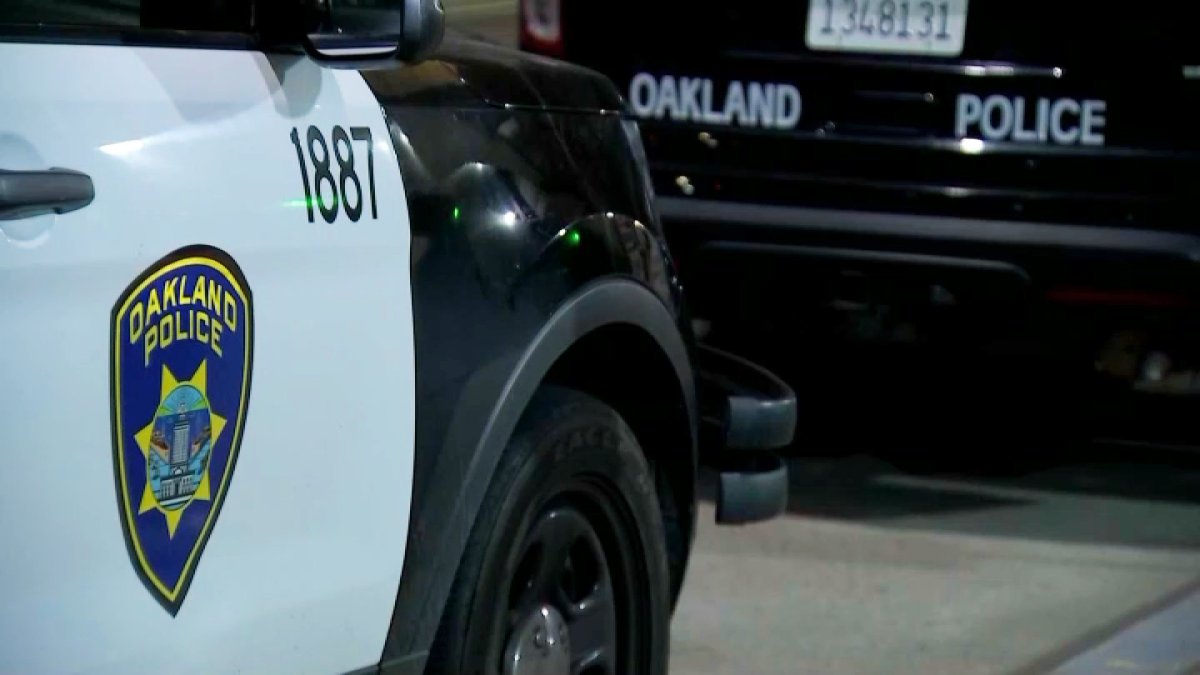 People robbed while in Oakland business, police say – NBC Bay Area