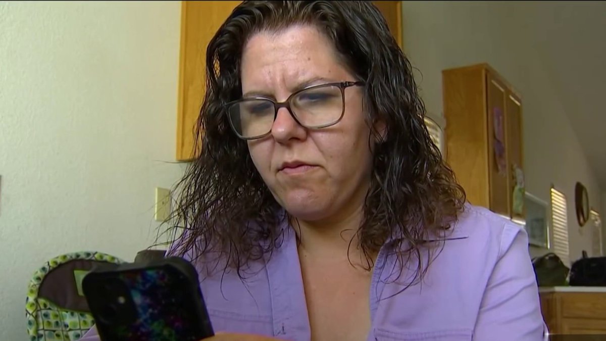 San Leandro-Born Woman Takes DNA Test, Finds Out Father is Mom's Fertility Doctor - Vimarsana News