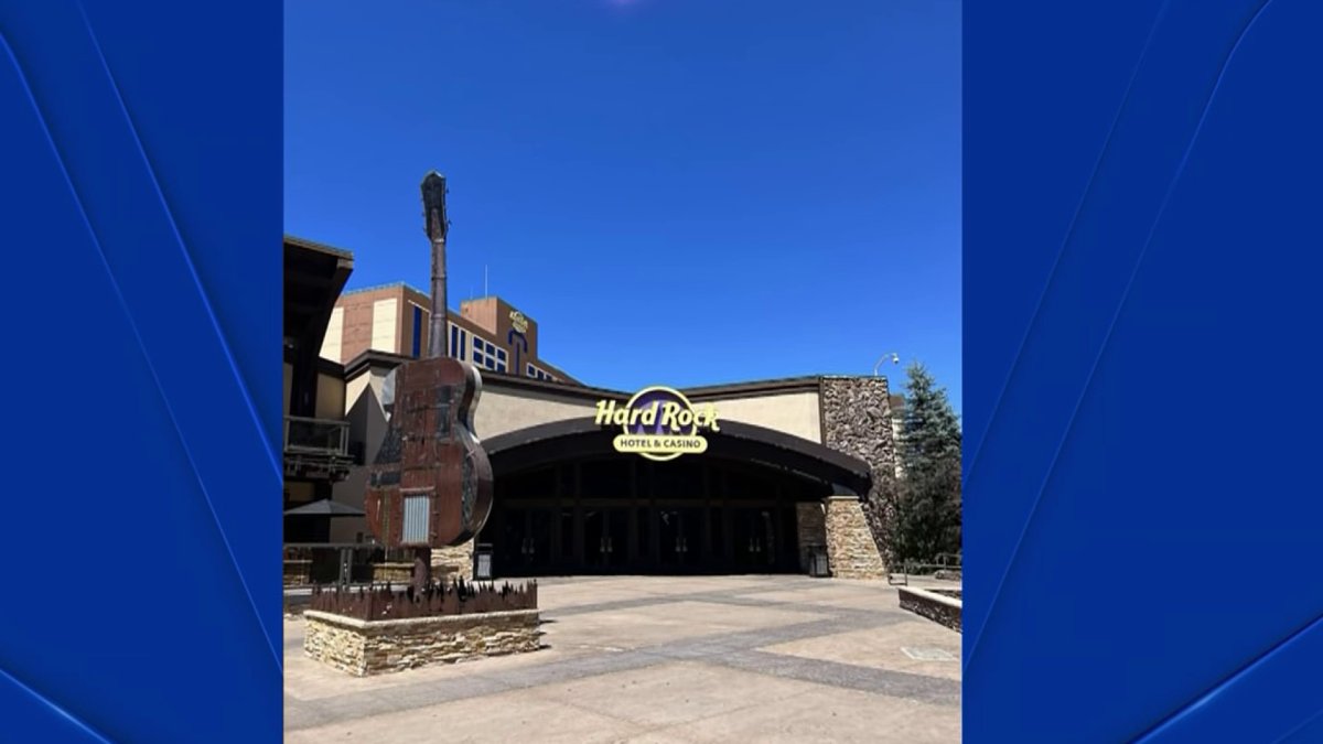 1 Dead 2 Arrested In Shooting At Hard Rock Hotel Casino In South