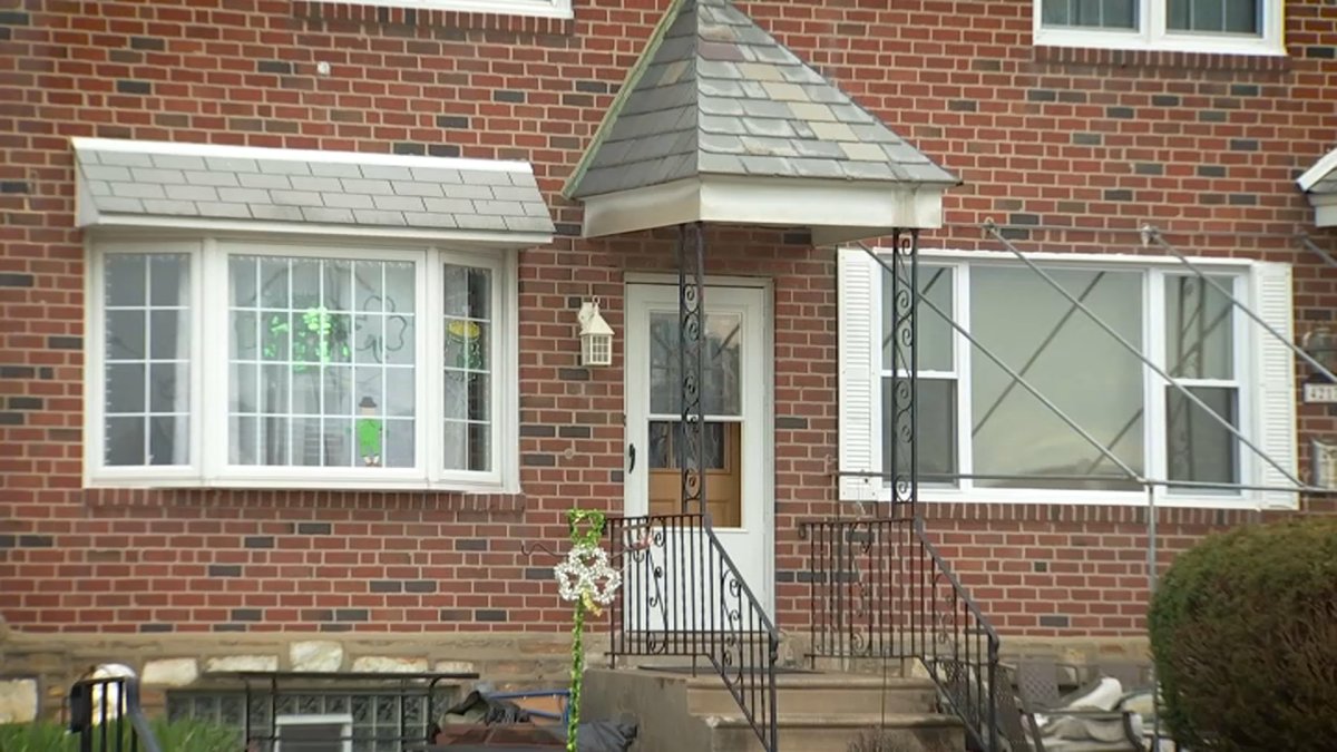 Naked Boy Found in Dog Cage Inside Philadelphia Home, Police Say - Vimarsana News
