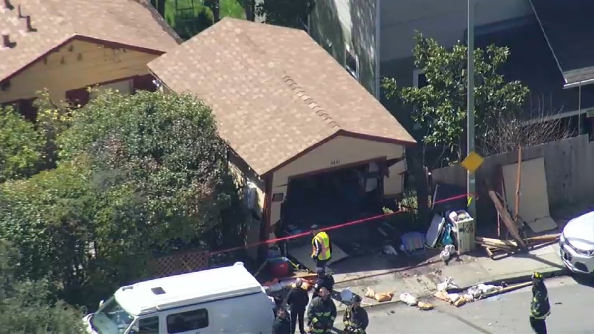 Car Crashes Into Oakland Home Garage NBC Bay Area