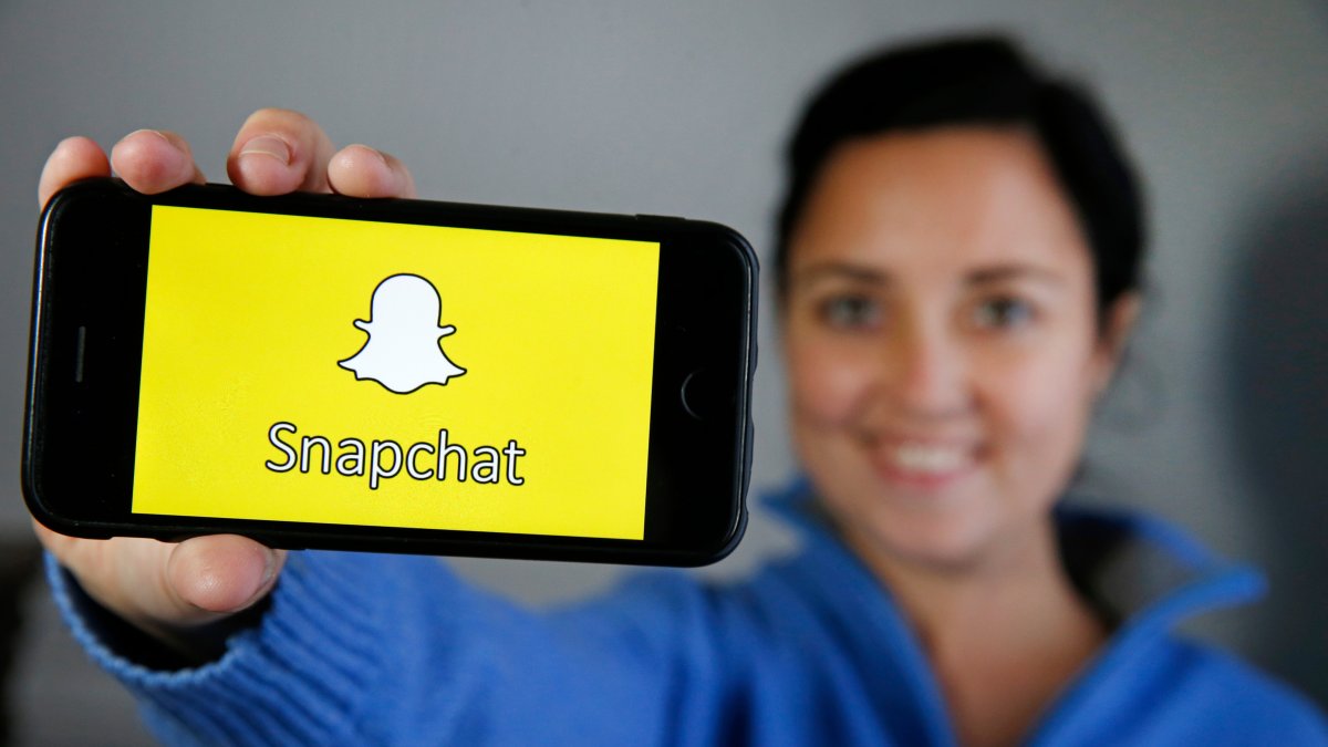 Snapchat to Release Free AI Chatbot for All Users – NBC Bay Area - Vimarsana News