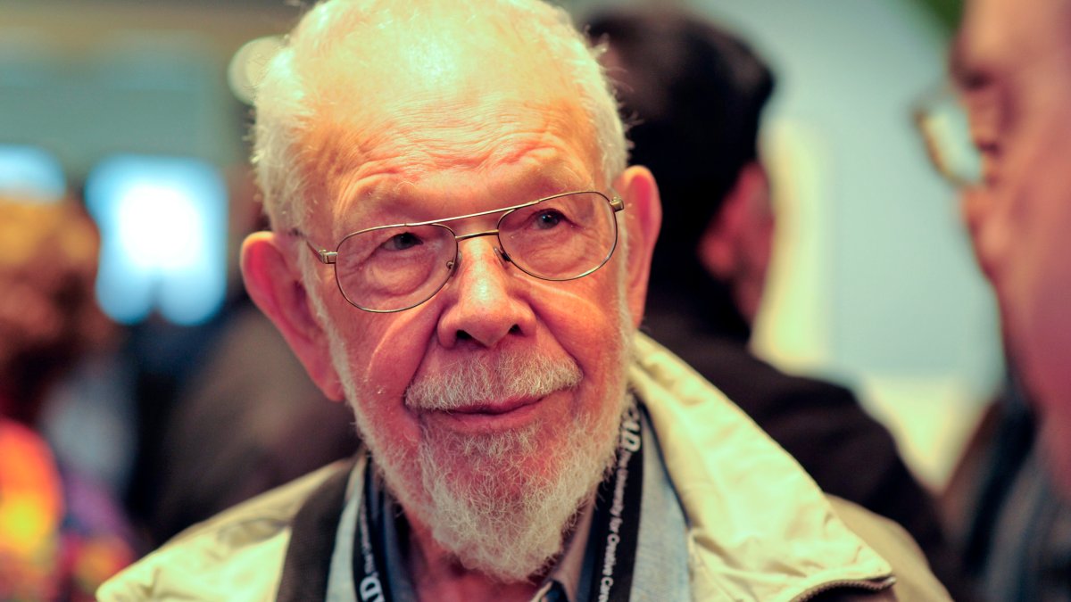 Mad Magazine Cartoonist Al Jaffee Dead at 102 – NBC Bay Area - Vimarsana News
