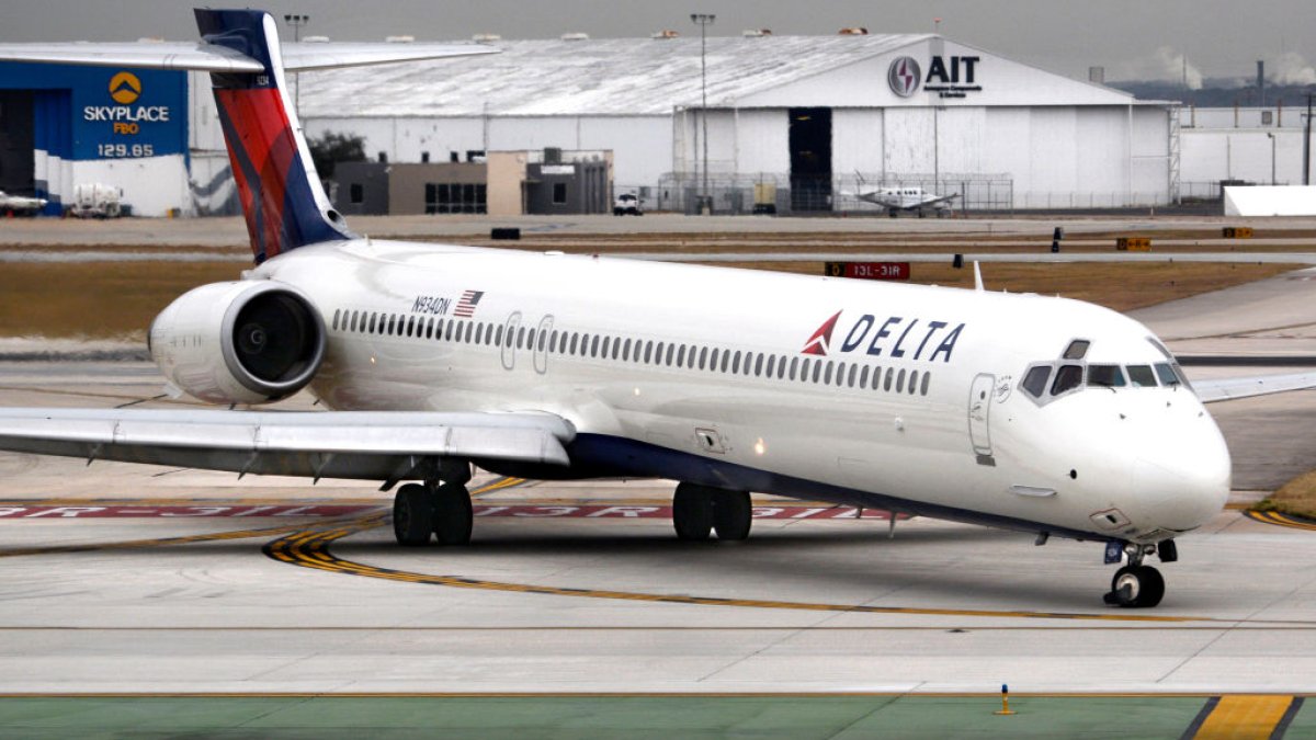 Minnesota Man Sent to Prison for Striking Delta Flight with Laser – NBC Bay Area - Vimarsana News