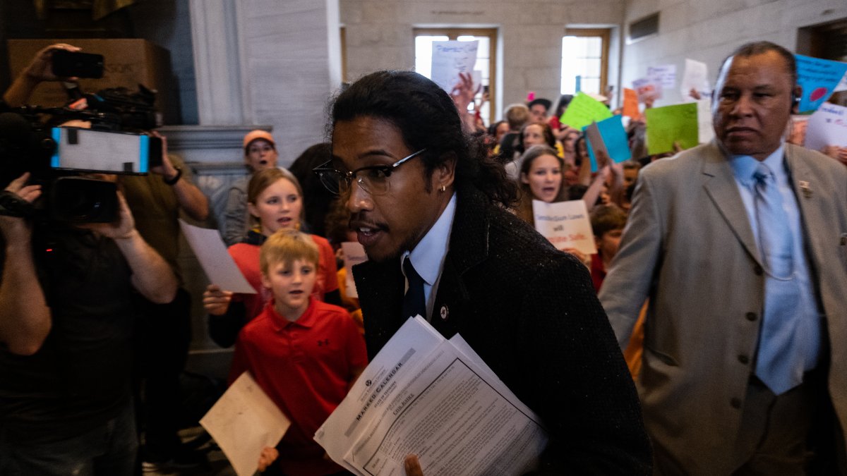 Oakland Native One of Tennessee Lawmakers Expelled Over Protest for Stricter Gun Control - Vimarsana News