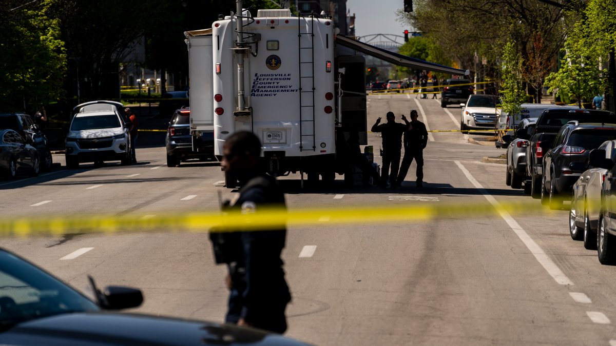 Louisville Bank Attack: Employee Kills 4 – NBC Bay Area - Vimarsana News