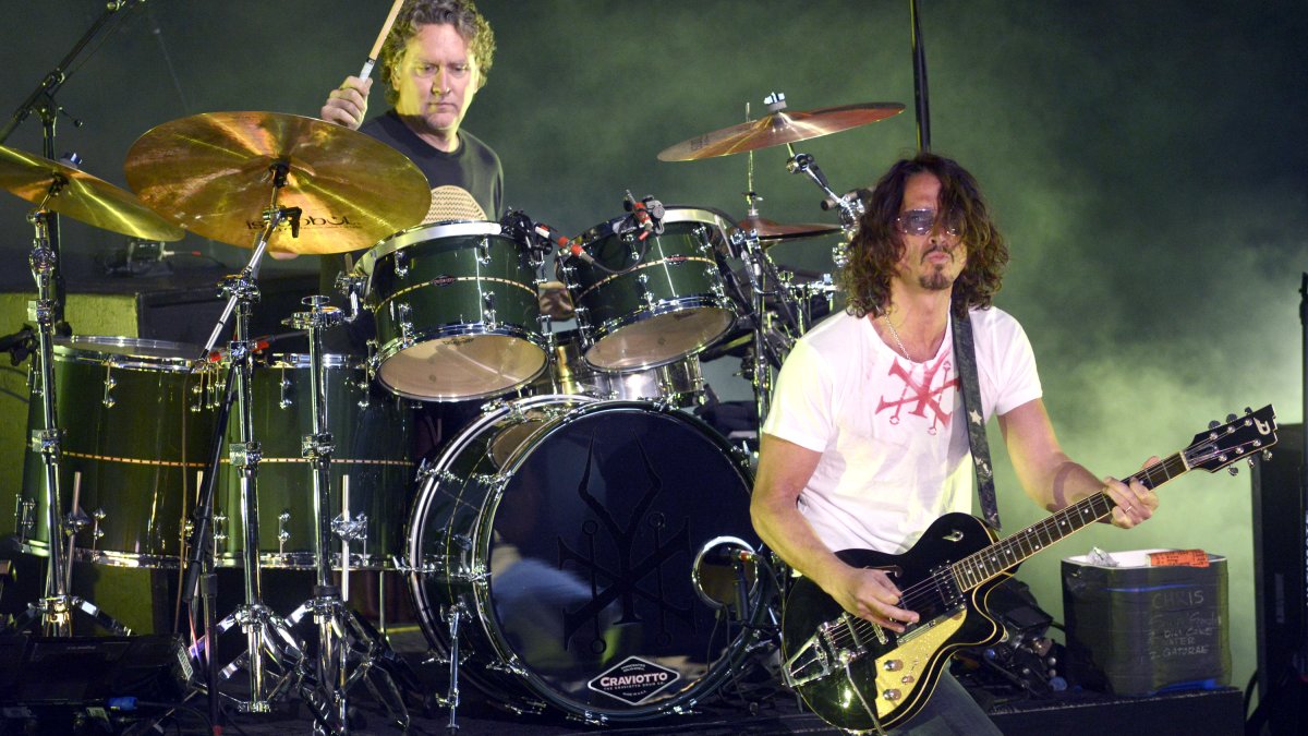 Chris Cornell's Widow and Soundgarden Settle Lawsuit – NBC Bay Area - Vimarsana News