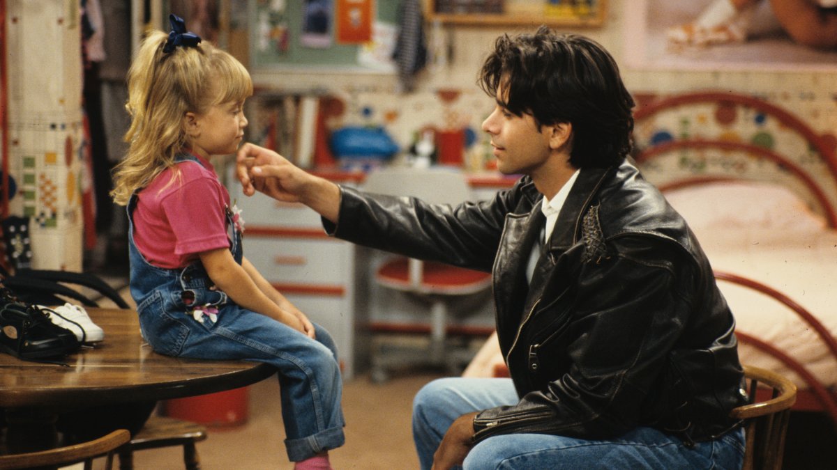 John Stamos Recalls Getting the Olsen Twins Fired From 'Full House' – NBC Bay Area - Vimarsana News