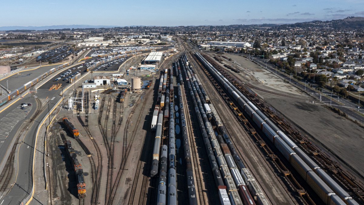 California to Vote on Locomotive Emission Rule – NBC Bay Area - Vimarsana News
