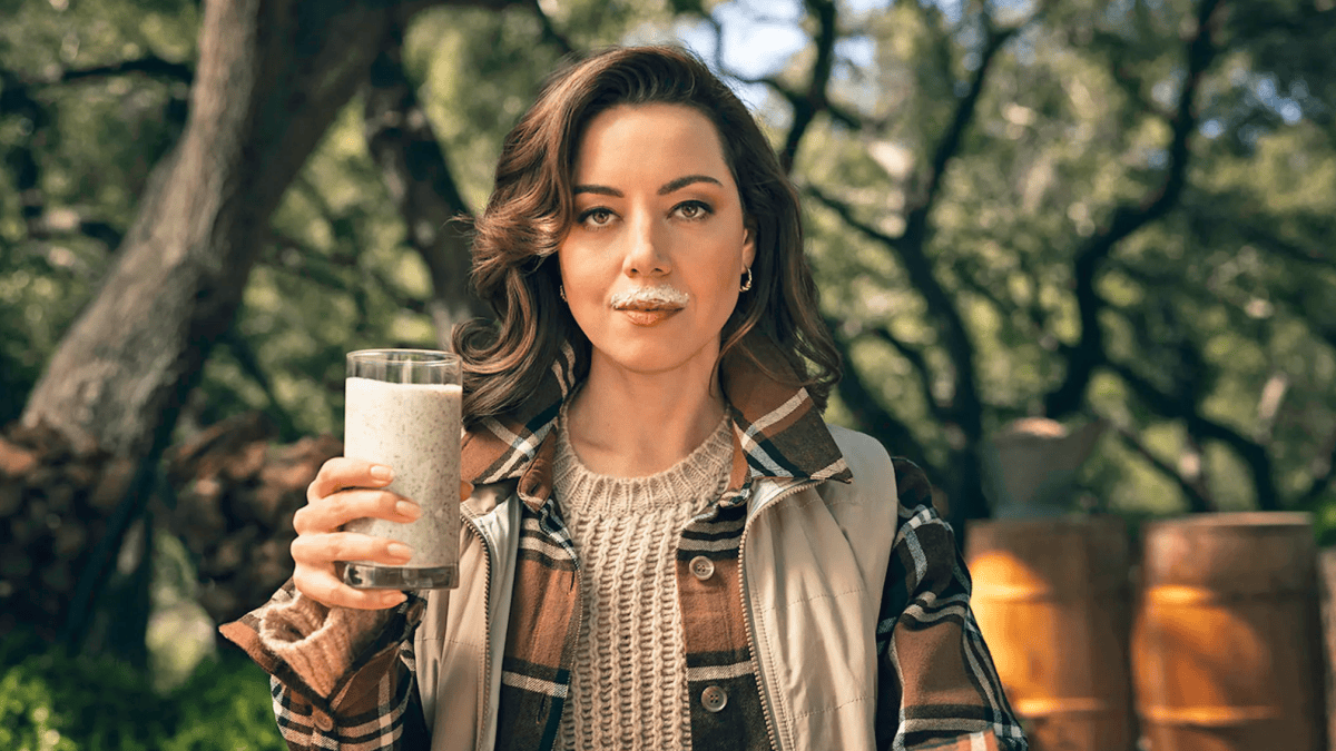 Aubrey Plaza Takes Jab at Plant-Based Milks With 'Wood Milk' Ad – NBC Bay Area - Vimarsana News