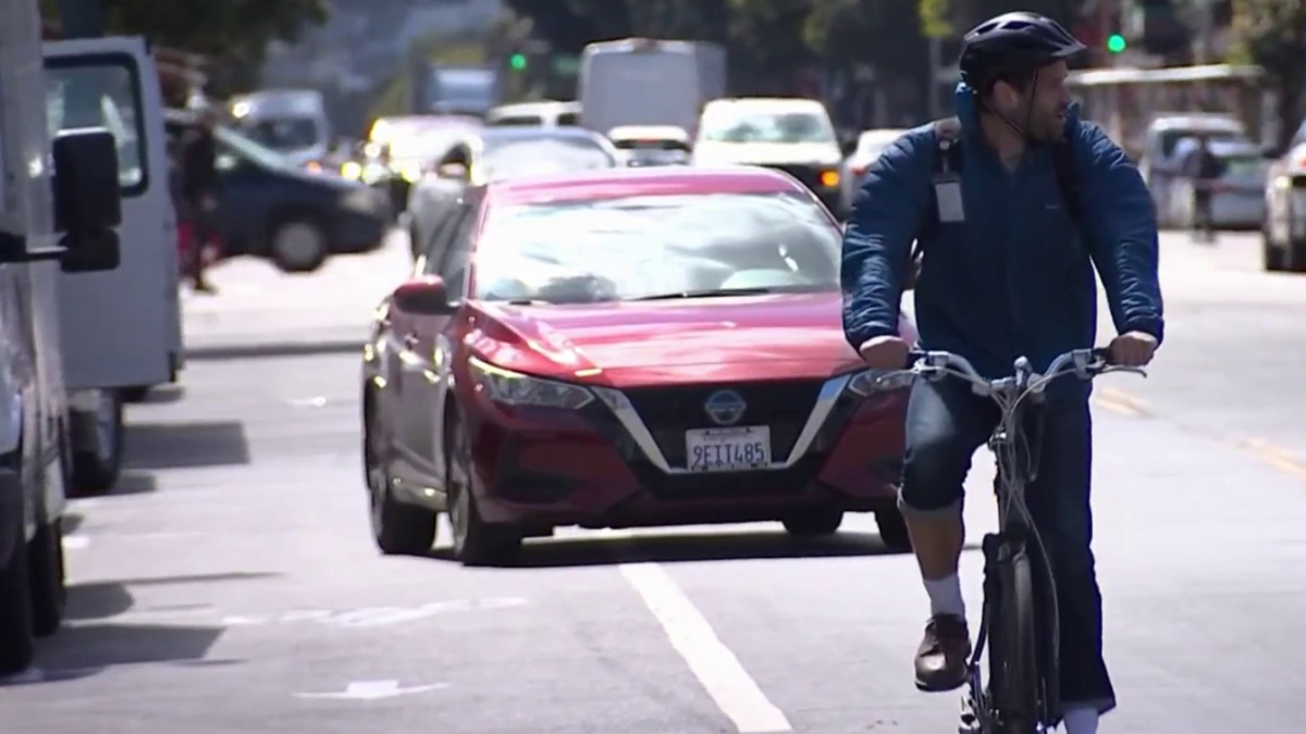 San Francisco Considers Plan to Move Bike Lanes to Center of Valencia Street – NBC Bay Area