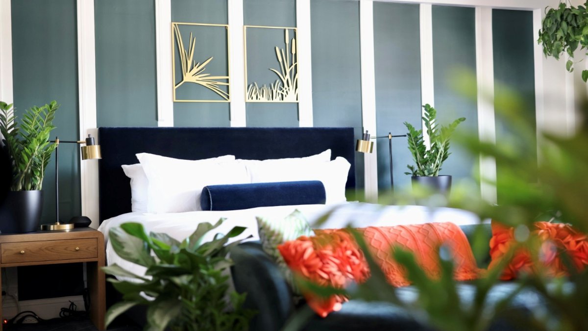 https://www.nbclosangeles.com/the-scene/the-eclectic-south-pasadenas-charming-music-and-art-crawl-to-sunnily-strum/3141427/ – NBC Bay Area - Vimarsana News