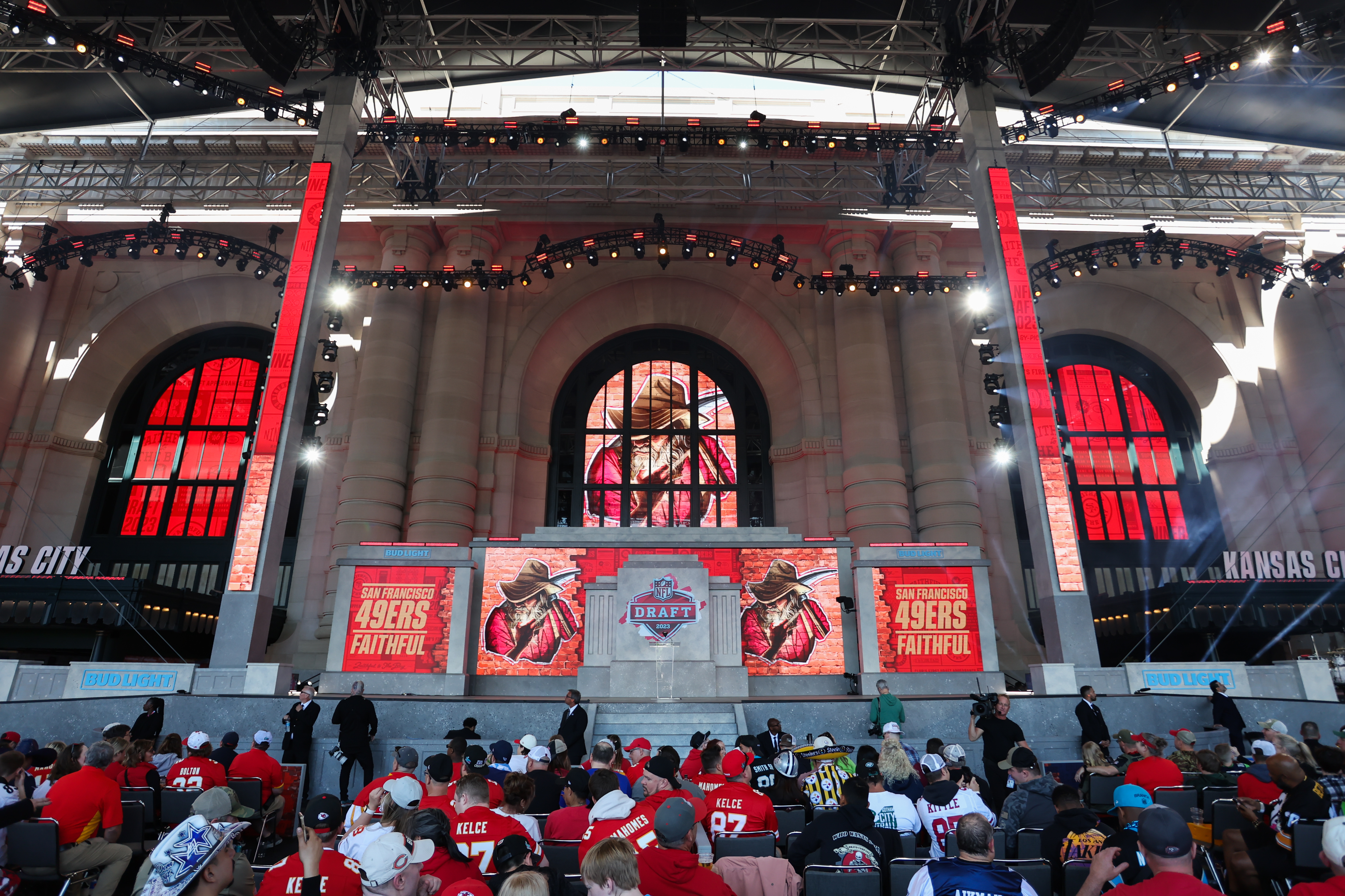 49ers Mock Draft 2023 