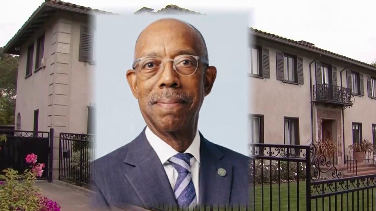 University of California President's Berkeley Home Vandalized - Vimarsana News