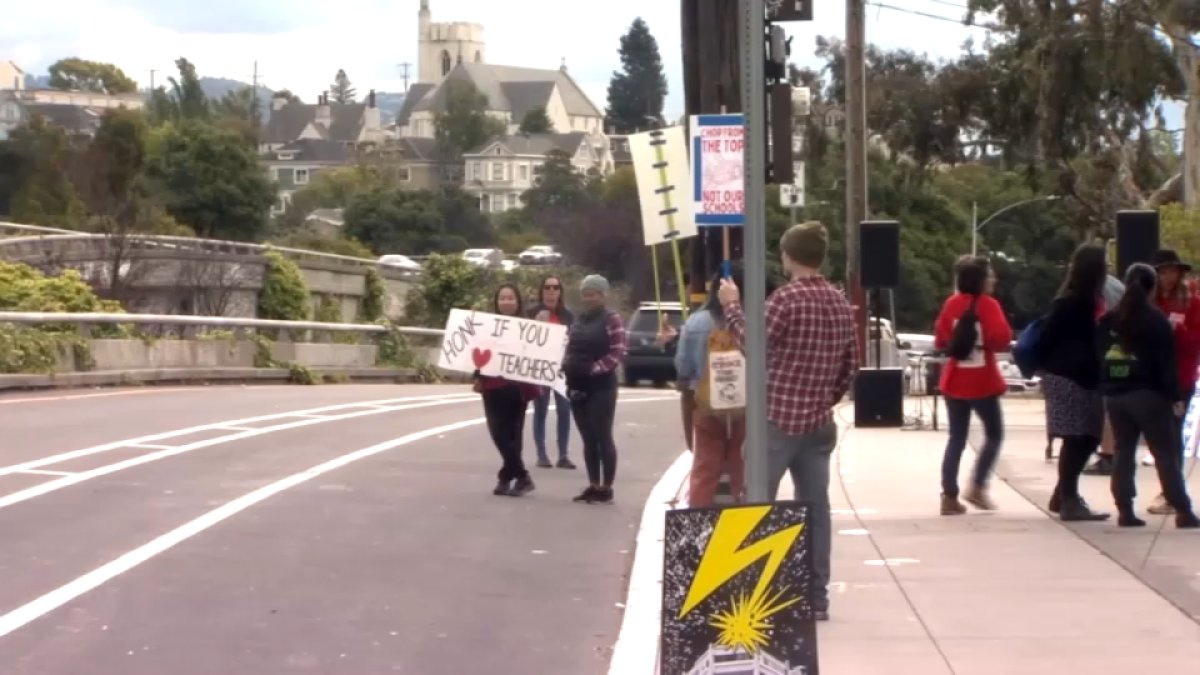 State Schools Chief Steps in as Oakland Teachers Strike Hits Day 2 ...