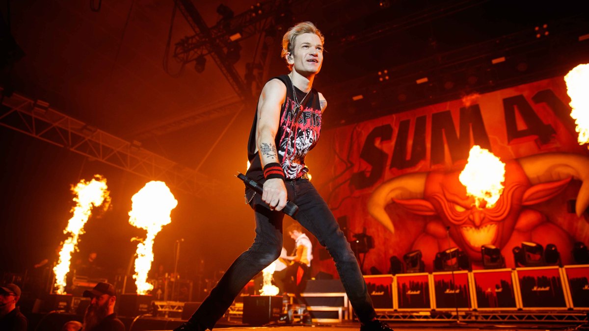 Sum 41 Breaking Up After 27 Years and Final Album Together – NBC Bay Area - Vimarsana News