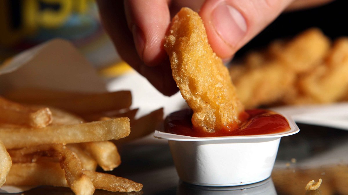 Parents Suing McDonald's Over Chicken Nugget That Burned Daughter – NBC Bay Area - Vimarsana News