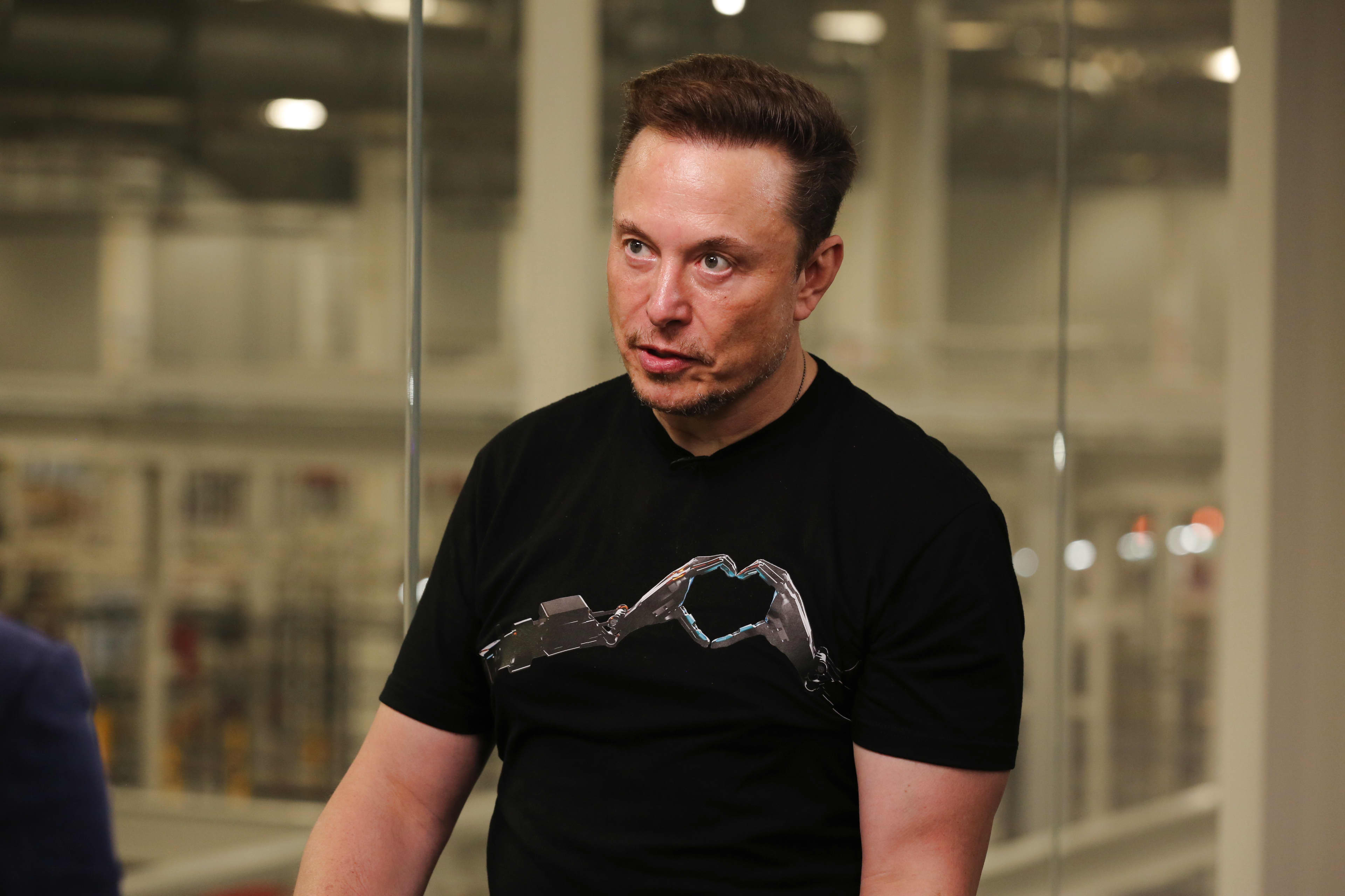 TwitterDown: Elon Musk Limits Tweet-Reading Due to System Manipulation