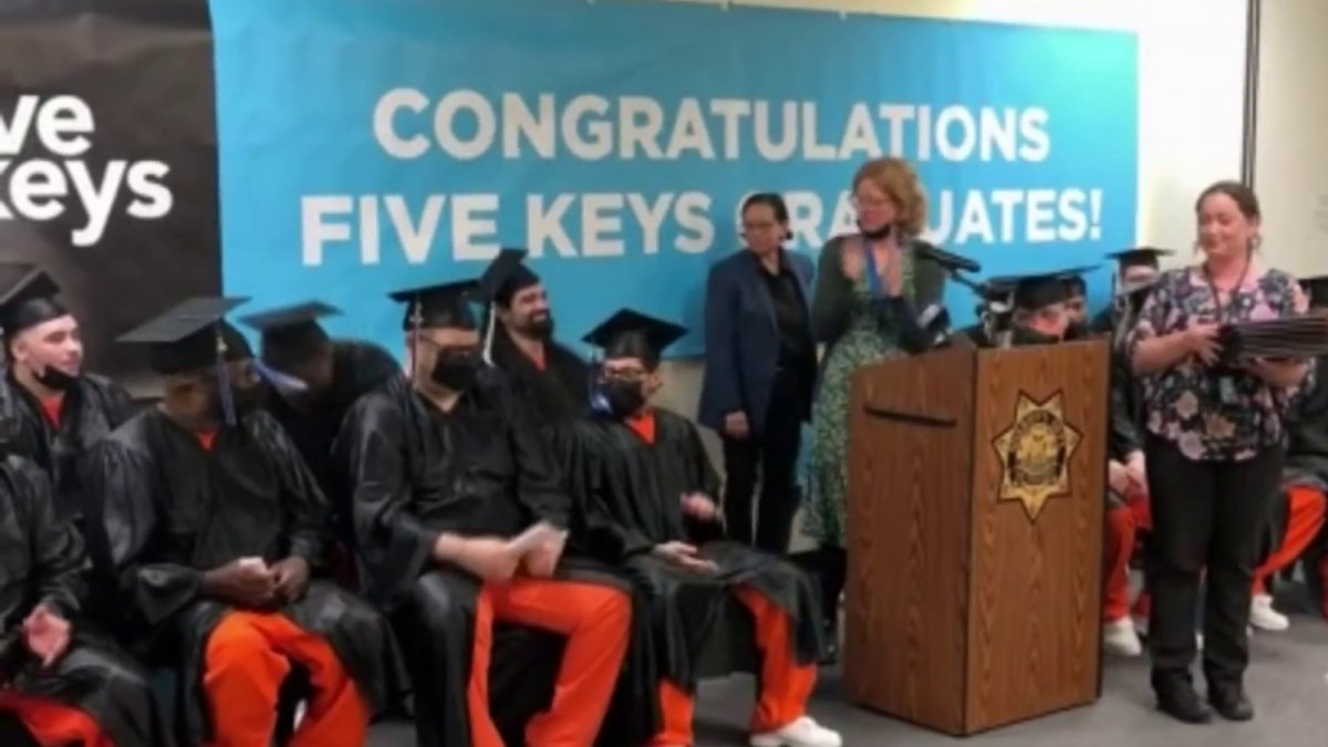 Peninsula inmates receive high school diplomas - Vimarsana News