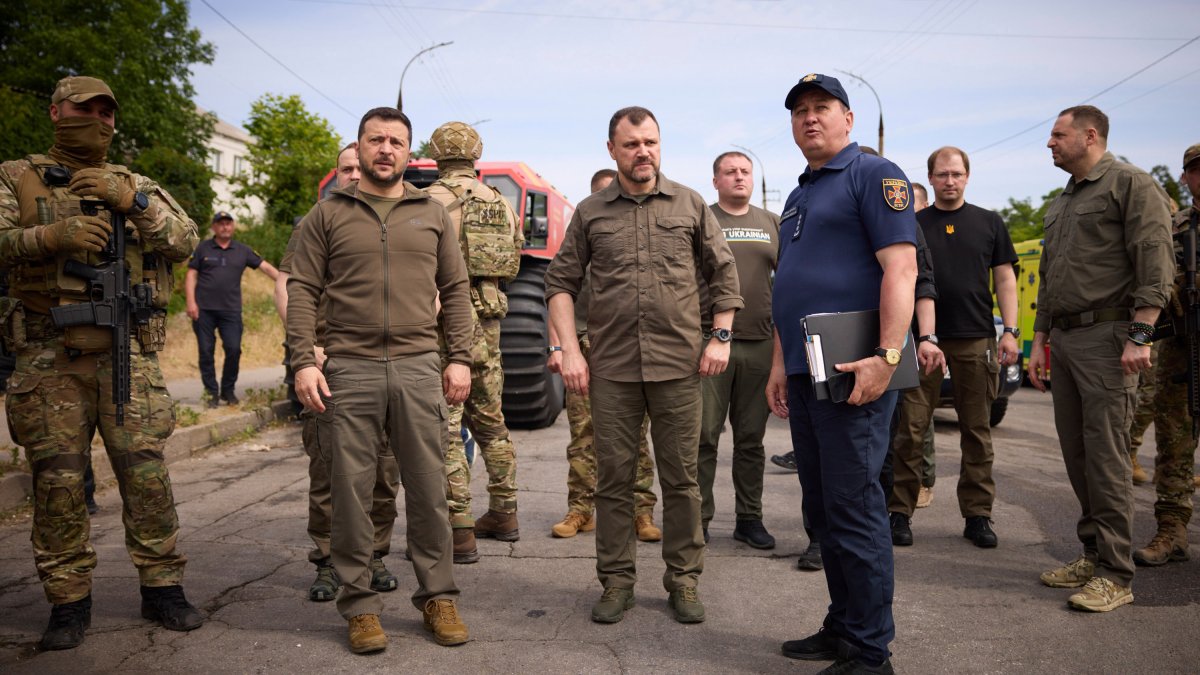 Russia shells Ukrainian city inundated by dam collapse – NBC Bay Area - Vimarsana News