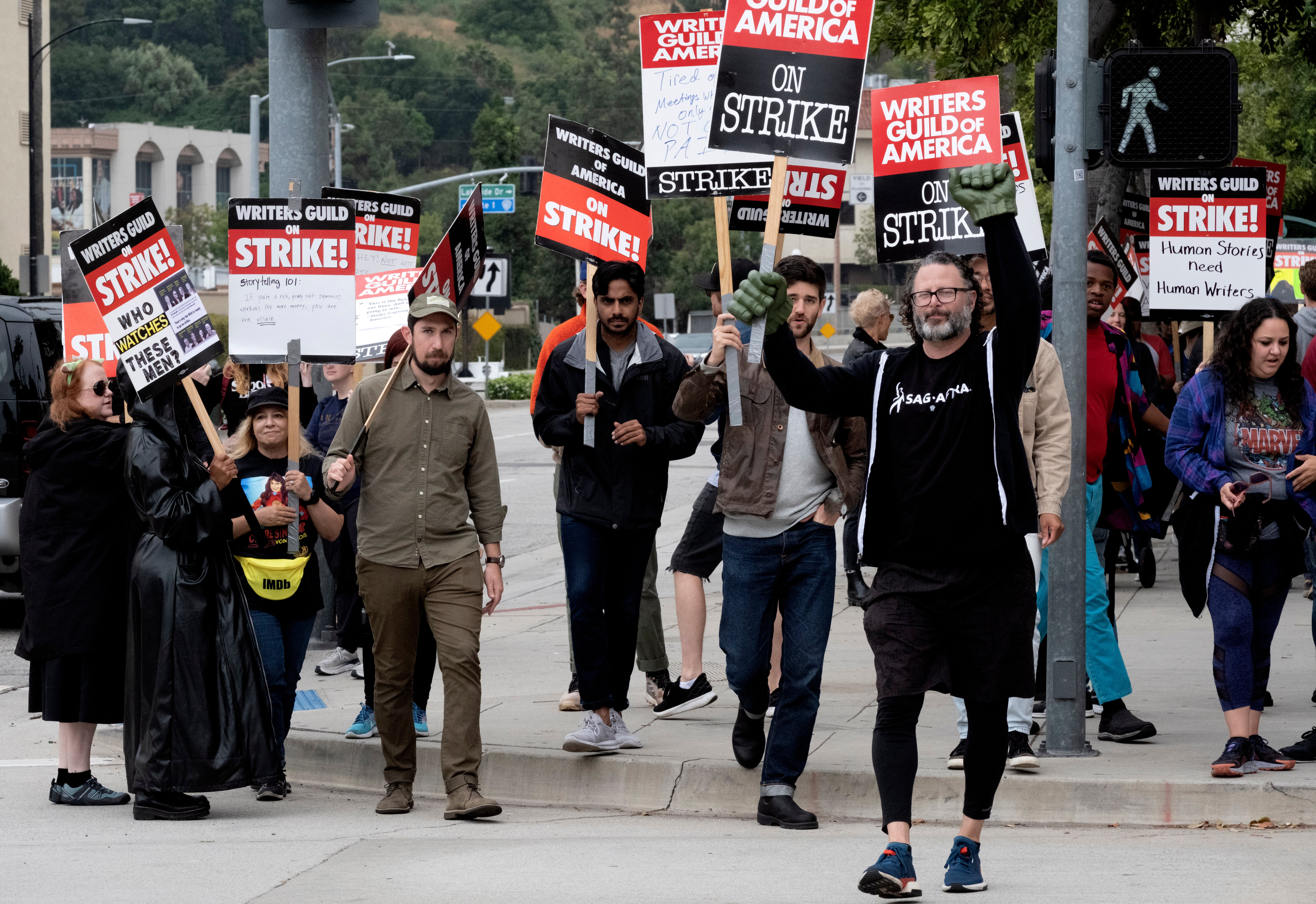 Hollywood writers strike reaches 50 days with no end in sight – NBC Bay Area - Vimarsana News