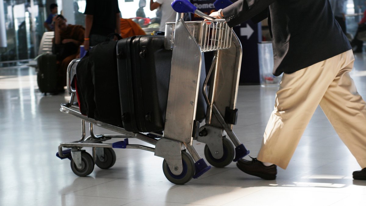 Baggage Handlers At Sfo Arrested For Allegedly Stealing Pot Reselling