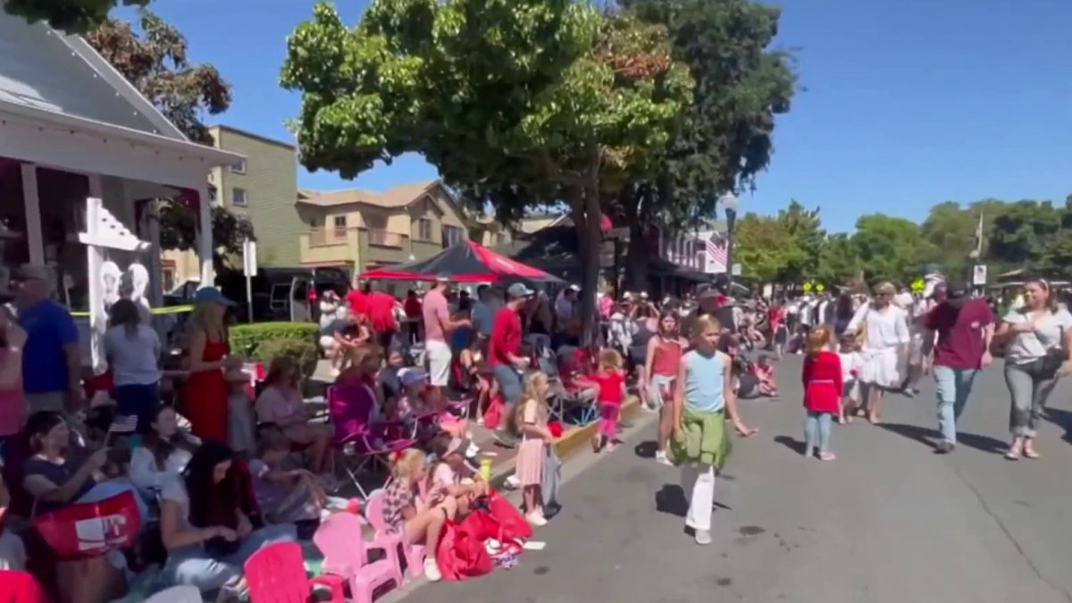 Thousands gather for 4th of July parade in Danville NBC Bay Area