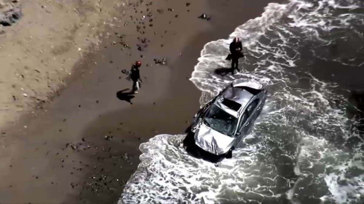1 critically injured after car goes over beachside cliff in Santa Cruz ...