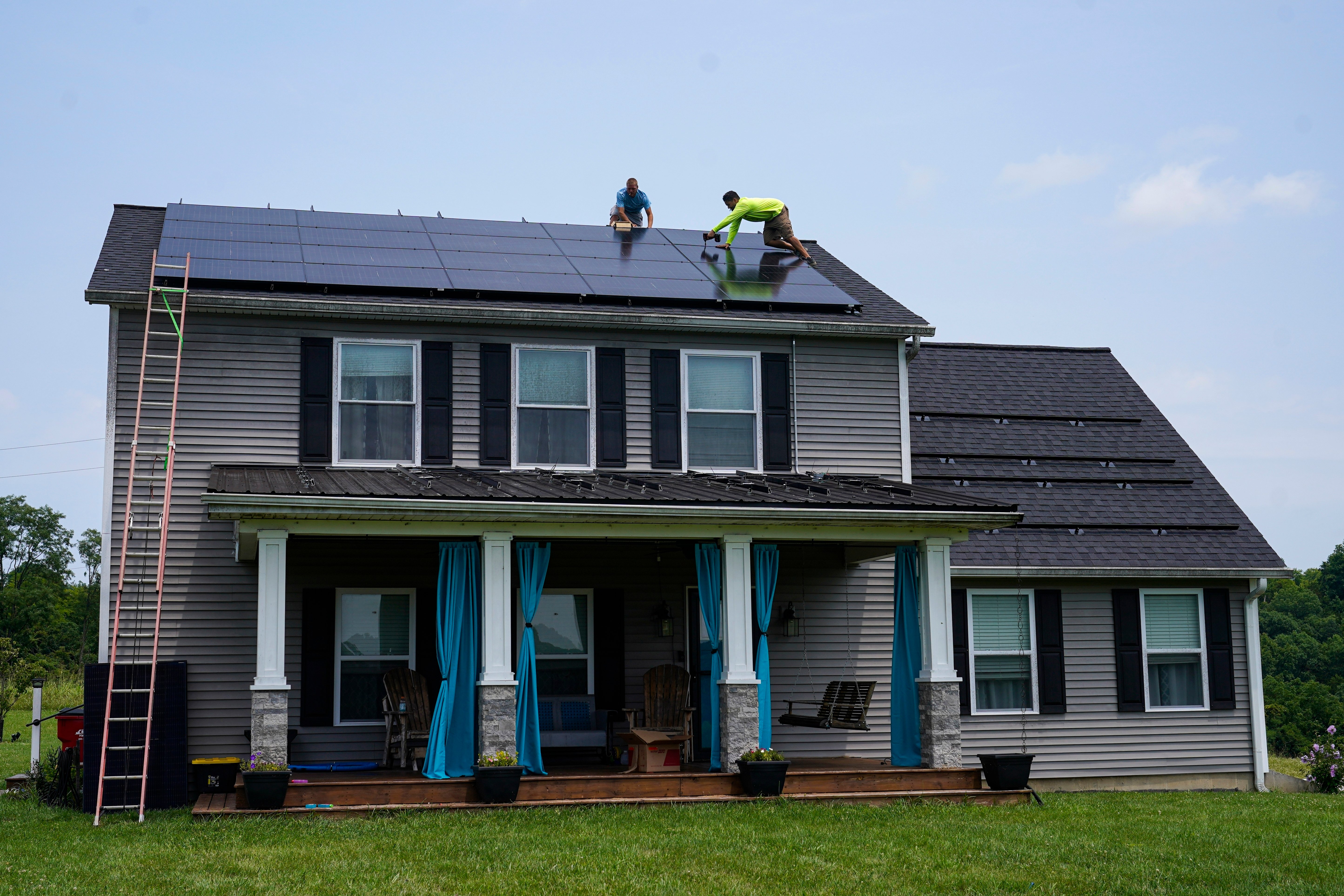 Inflation Reduction Act is already turbocharging clean energy tech – NBC Bay Area - Vimarsana News