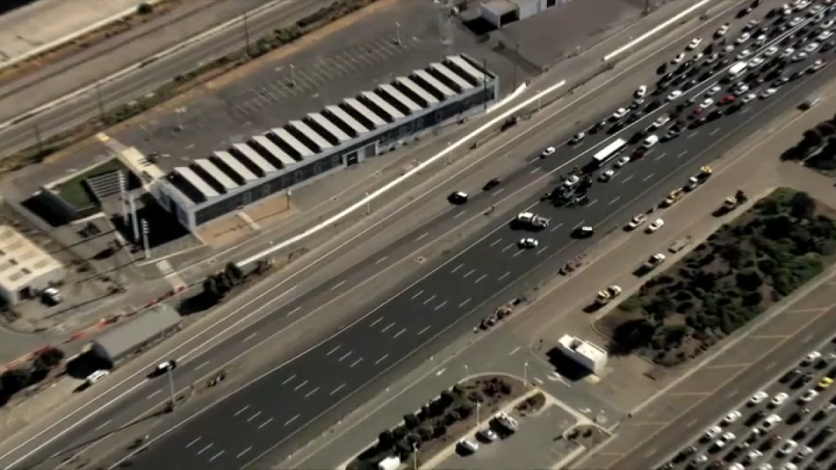 Traffic nightmare on Bay Bridge after woman reportedly armed with gun  arrested near toll plaza