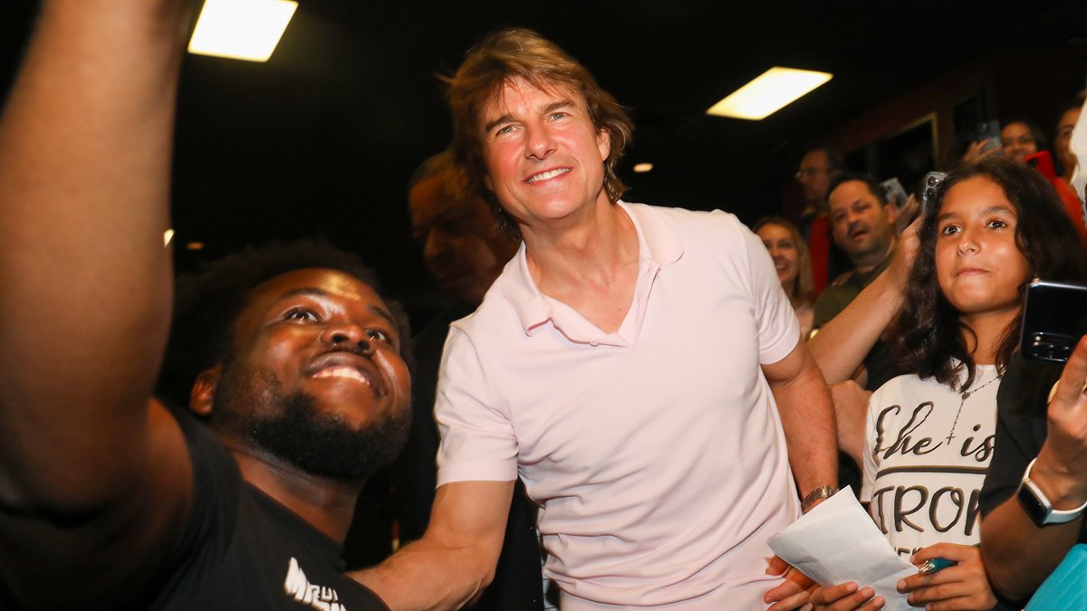 Tom Cruise surprises South Miami moviegoers at 'Mission: Impossible' screening – NBC Bay Area - Vimarsana News
