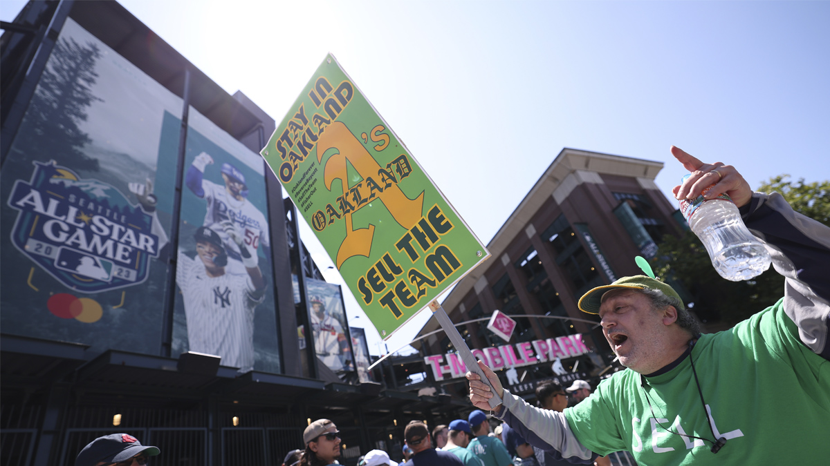 Fans Chant Sell the Team at MLB All-Star Game in Support of