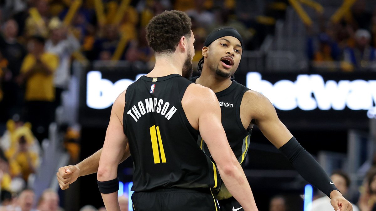 Klay Thompson shares cute paper plane moment with Moses Moody campers – NBC Bay Area - Vimarsana News