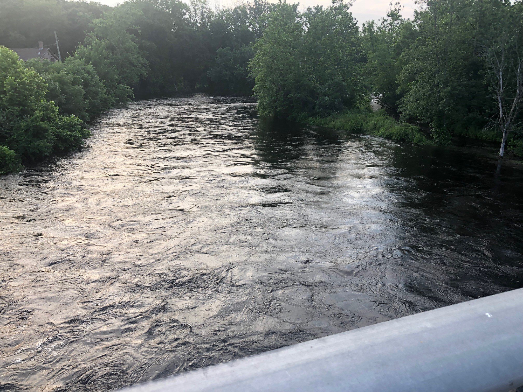 Mother, 5-year-old daughter dead after being swept down river in Conn. - Vimarsana News