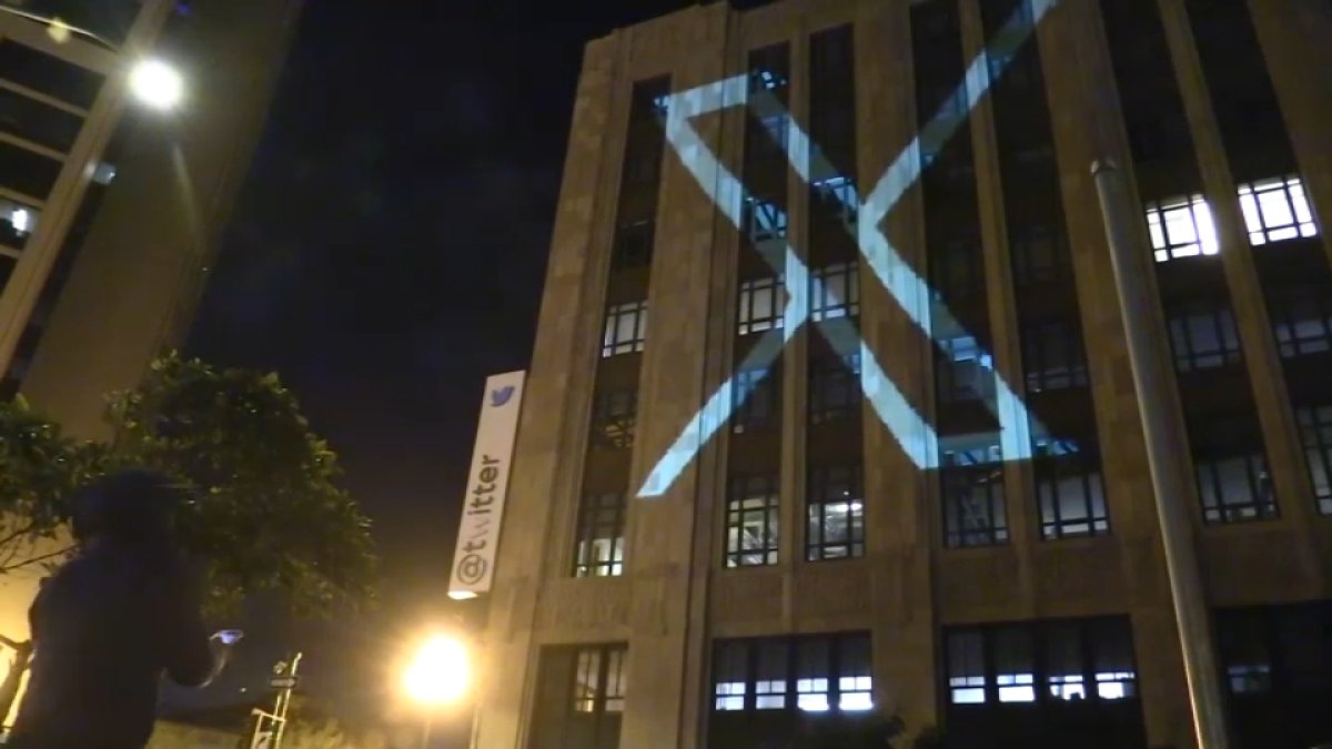 Elon Musk's Twitter rebranding launches with 'X' logo projected at SF  headquarters – NBC Bay Area