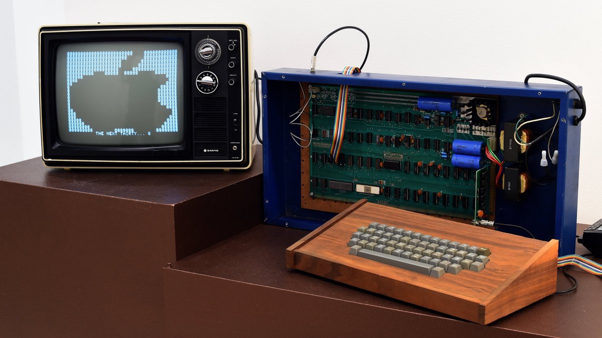 Vintage Apple computer is being sold at an auction for wild price – NBC Bay Area - Vimarsana News