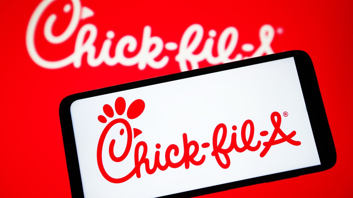 Mother sues Chick-fil-A, alleges nuggets sent son to hospital – NBC Bay Area - Vimarsana News