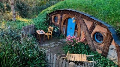 A little tour of ‘Hobbiton' in New Zealand