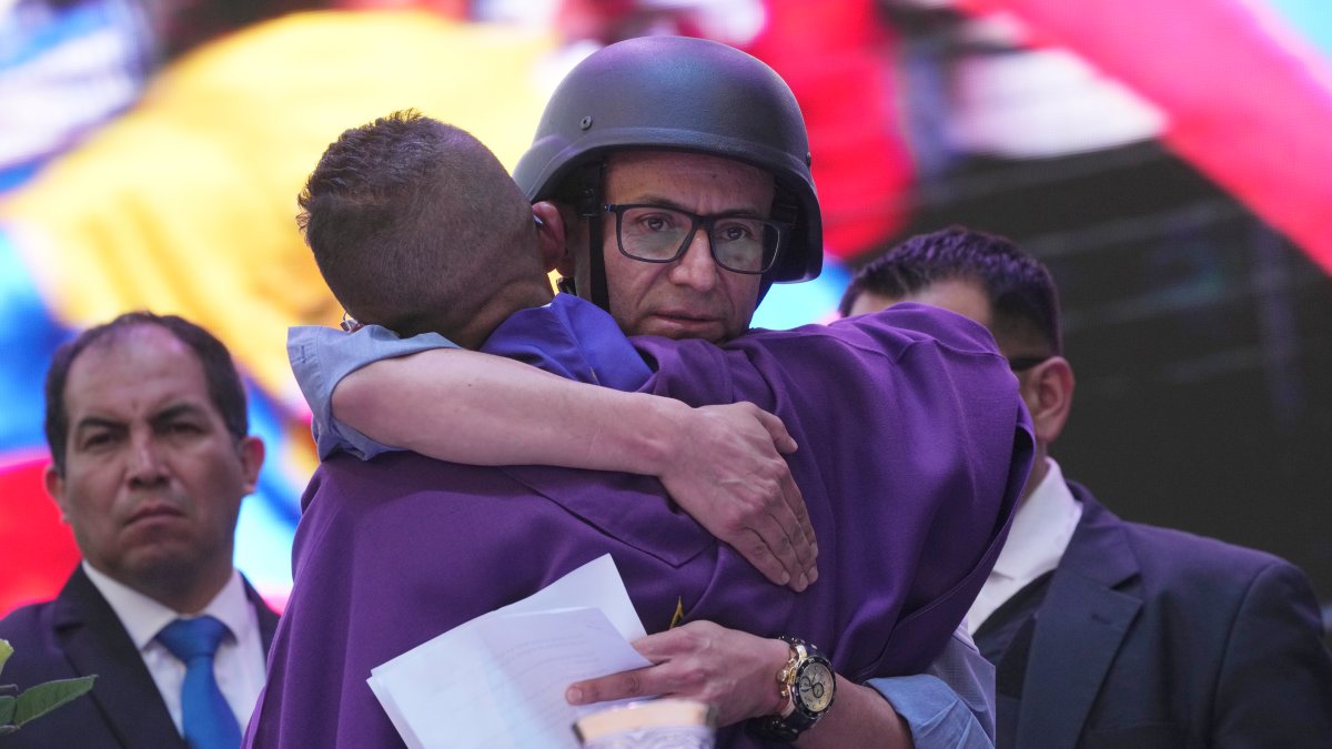 Ecuadorians are choosing a new president amid increasing violence – NBC Bay Area - Vimarsana News