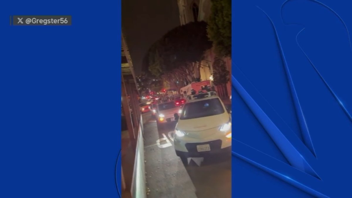 Cruise cars cause traffic jam in San Francisco’s North Beach neighborhood – NBC Bay Area