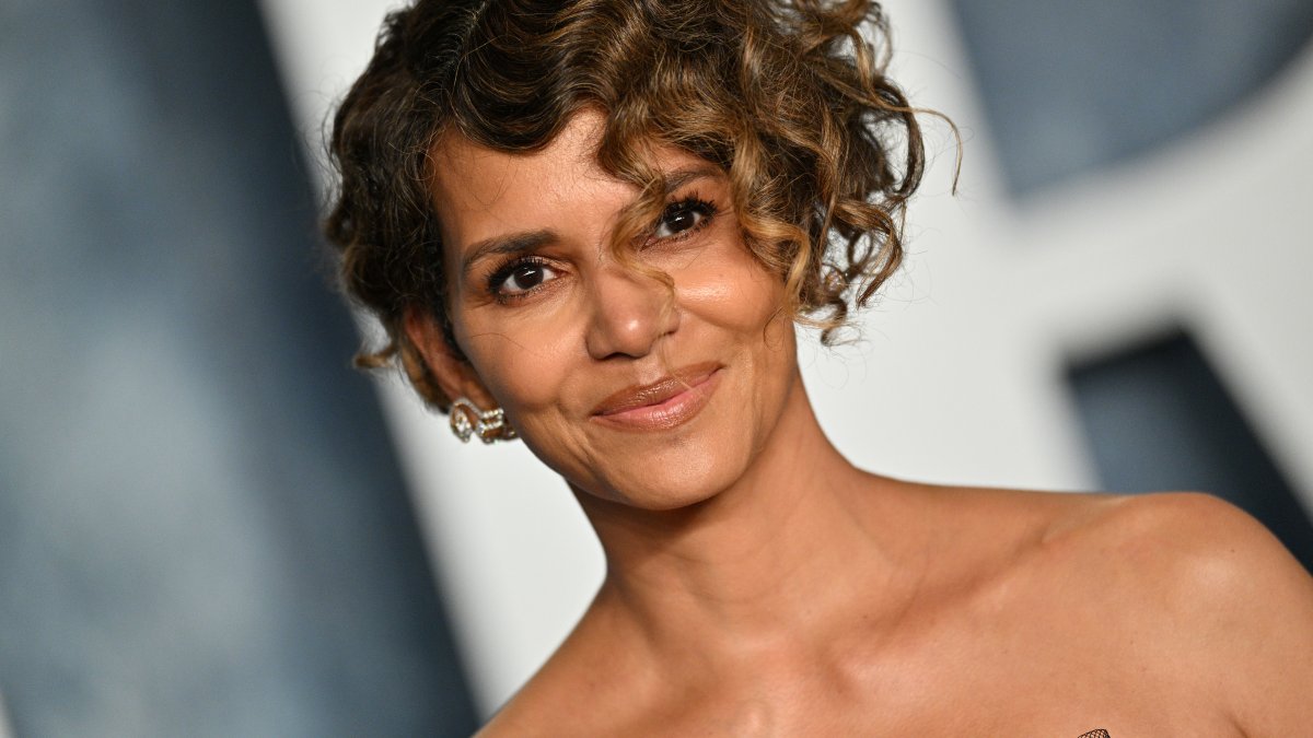 Halle Berry's 'mini me' daughter Nahla towers over her in photos – NBC Bay Area - Vimarsana News
