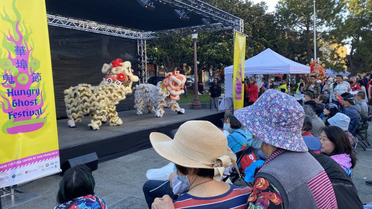 旧金山唐人街举办鬼节庆祝祖先和社区