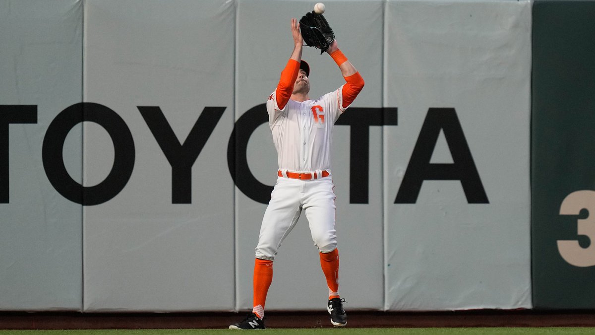 Giants' uneventful MLB trade deadline surprised rival NL executive – NBC Bay Area - Vimarsana News