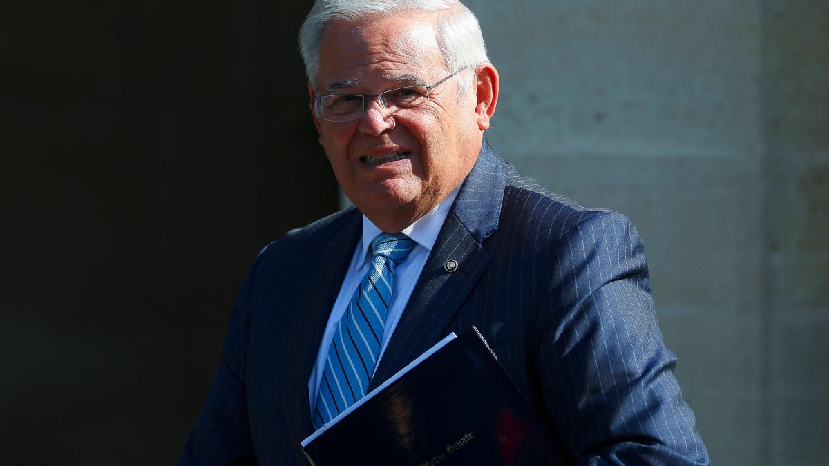 Sen. Bob Menendez of New Jersey and his wife charged with bribery - Vimarsana News