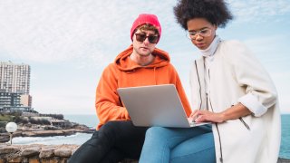 Do these 3 things on LinkedIn and you’ll be ‘head and shoulders above’ most on the site, experts say