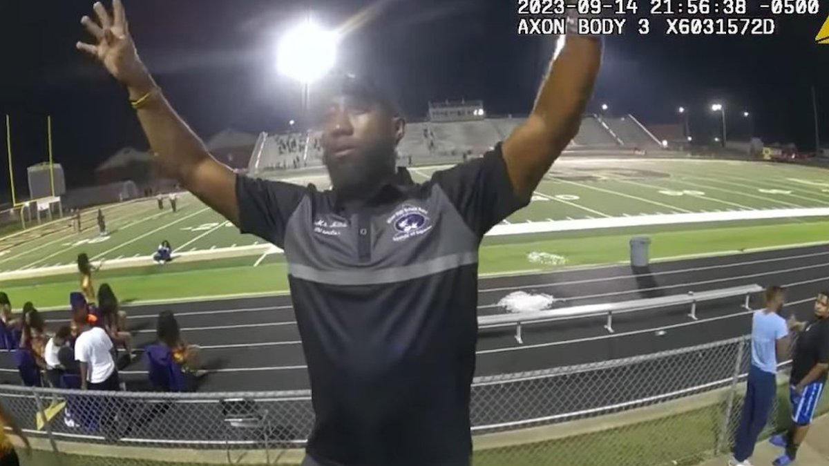 Alabama band director tased, arrested by police after he wouldn’t stop performing at football