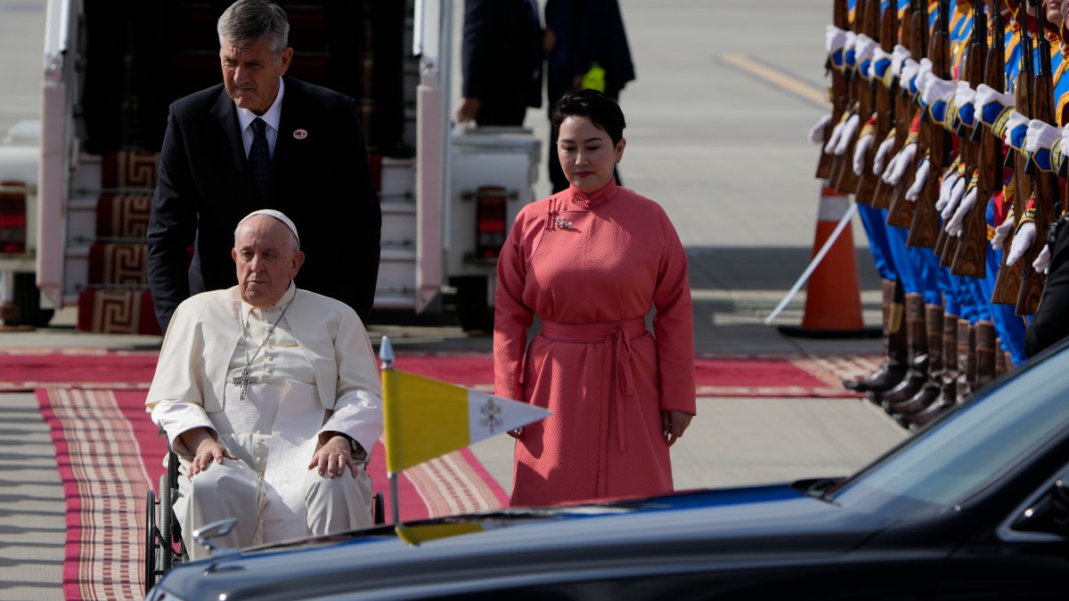 Pope Francis arrives in Mongolia amid strained relations with Russia and China – NBC Bay Area - Vimarsana News