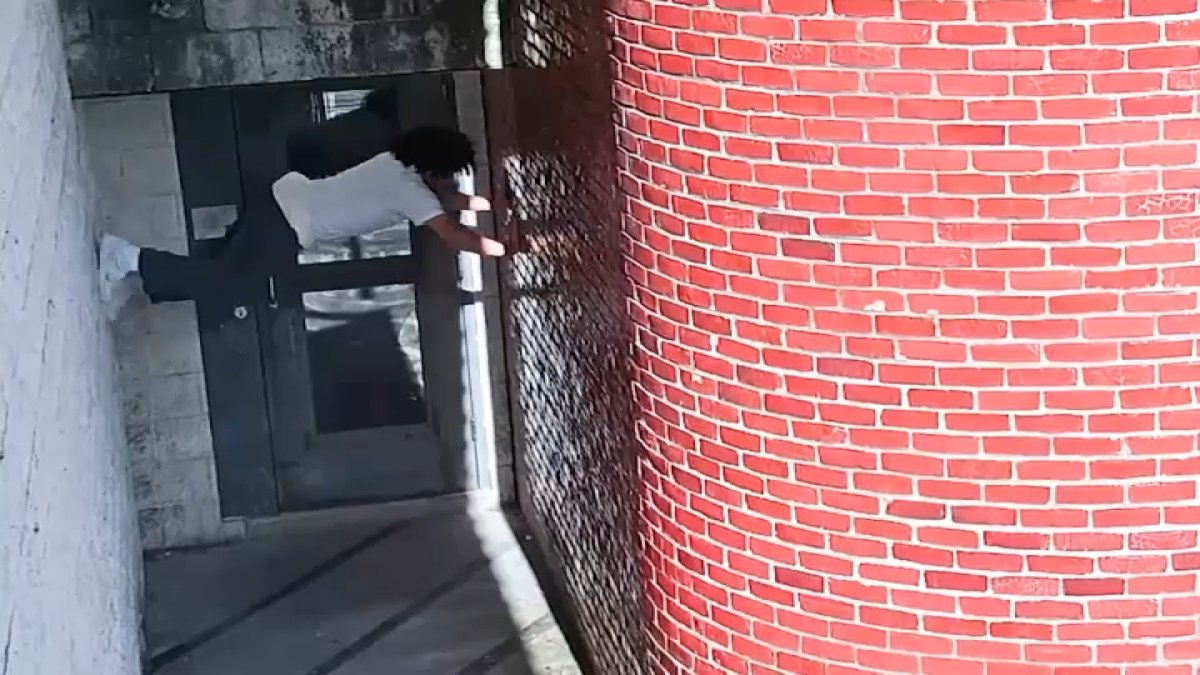 Video shows how convicted killer Danelo Cavalcante escaped from Chester County Prison – NBC Bay Area - Vimarsana News