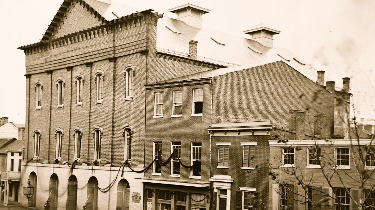 Tickets to Ford's Theatre on night Lincoln was killed sell at auction – NBC Bay Area - Vimarsana News