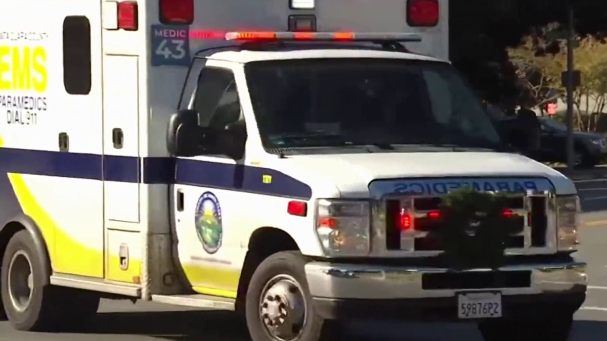 消防员对圣克拉拉县救护车人员短缺问题提出关注